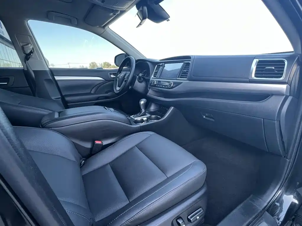 Toyota Highlander 2019 — фото 11