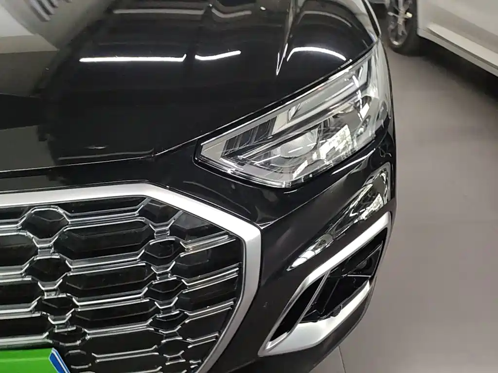 Audi Q5L 2023 — фото 24