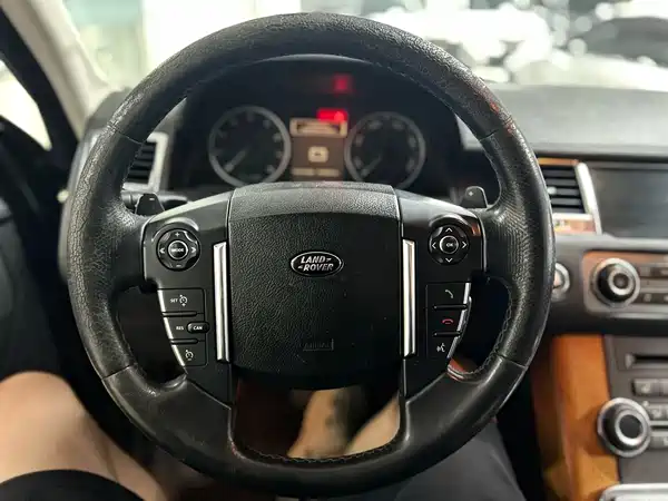 Land Rover Range Rover Sport 2011