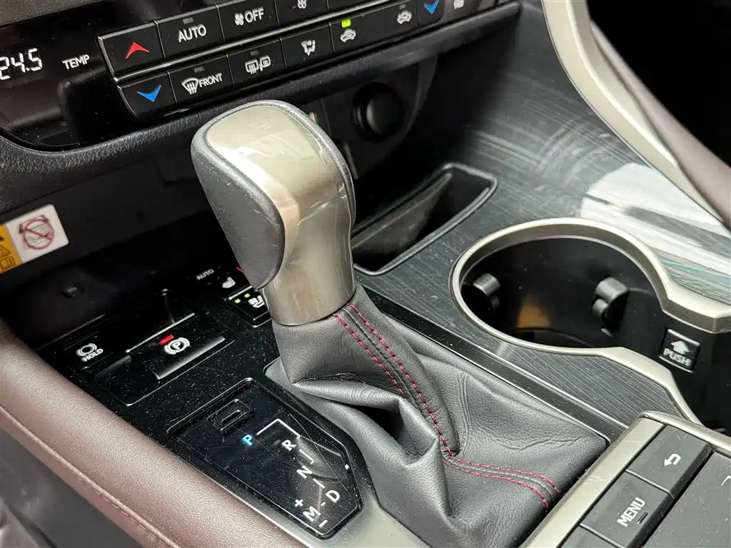 Lexus RX 2022 — фото 10