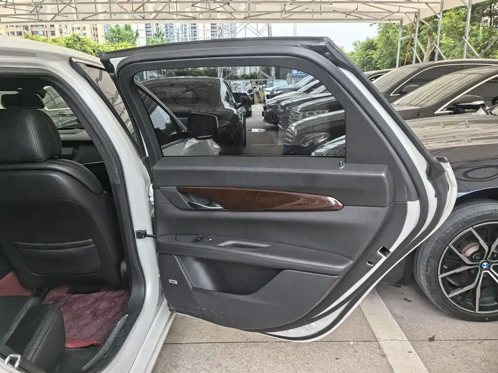 Cadillac CT6 2017 — фото 15