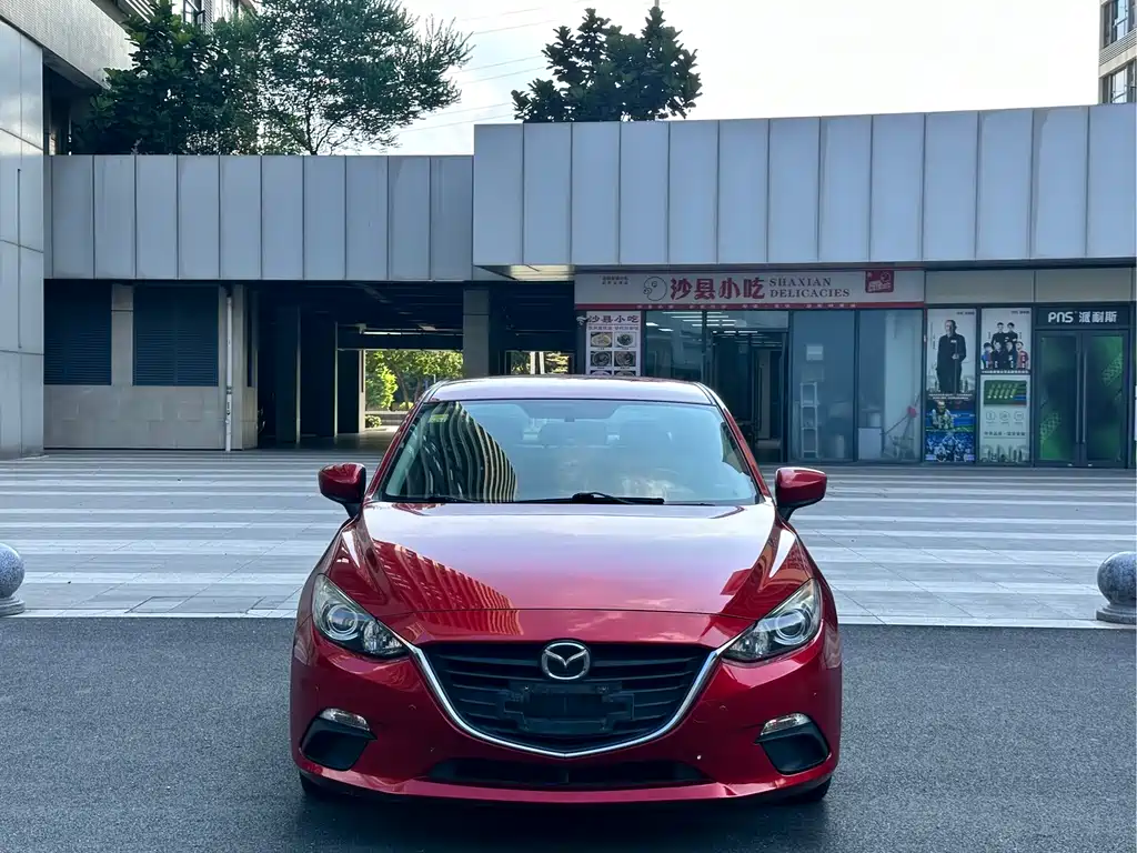 Mazda 3 Axela 2015