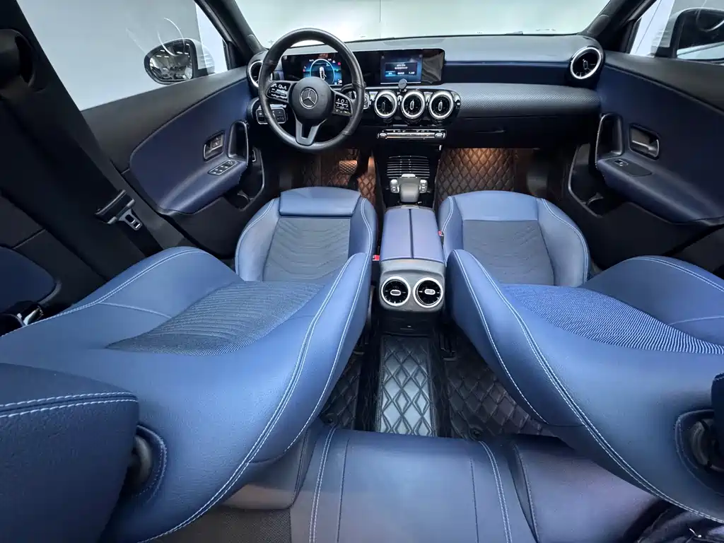 Mercedes-Benz A-Class 2022 — фото 21