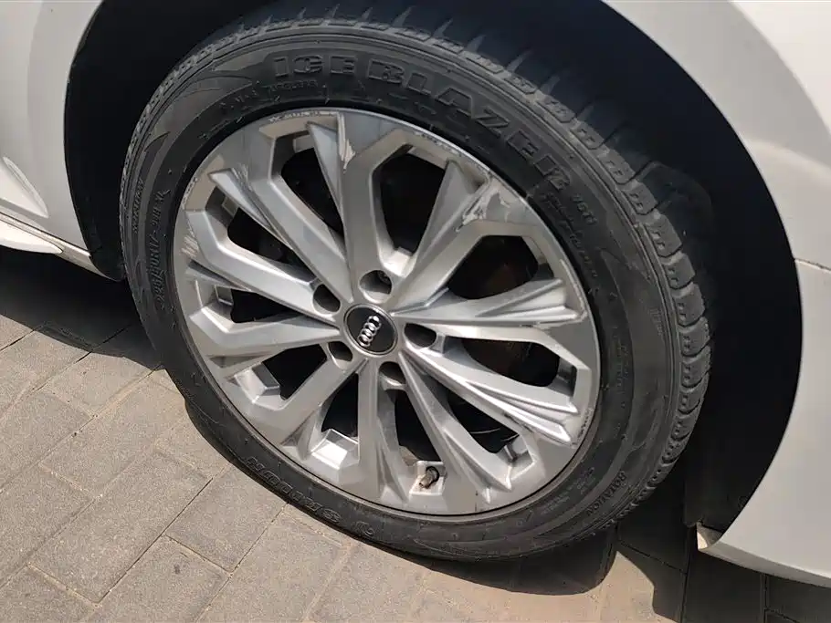 Audi A4L 2020