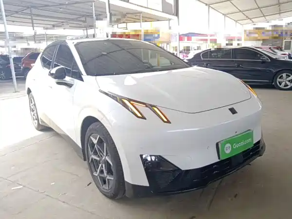 Lynk & Co Z20 2025
