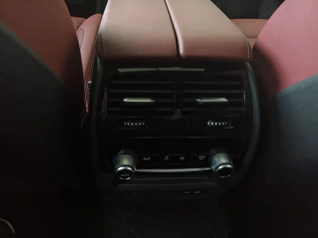BMW 5 Series 2021 — фото 13