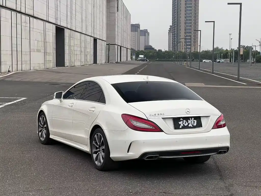 Mercedes-Benz CLS 2015 — фото 6