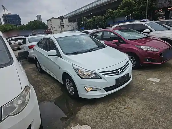Hyundai Accent 2016