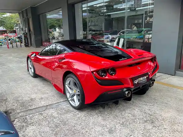 Ferrari F8 2020