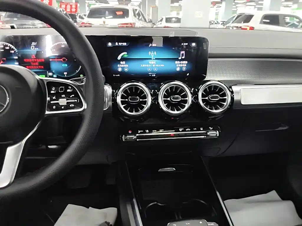 Mercedes-Benz EQB 2023 — фото 13