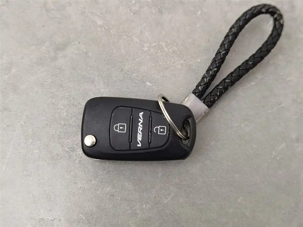 Hyundai Verna 2017 — фото 19