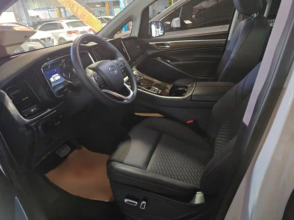 GAC Motor Trumpchi M8 2023 — фото 15