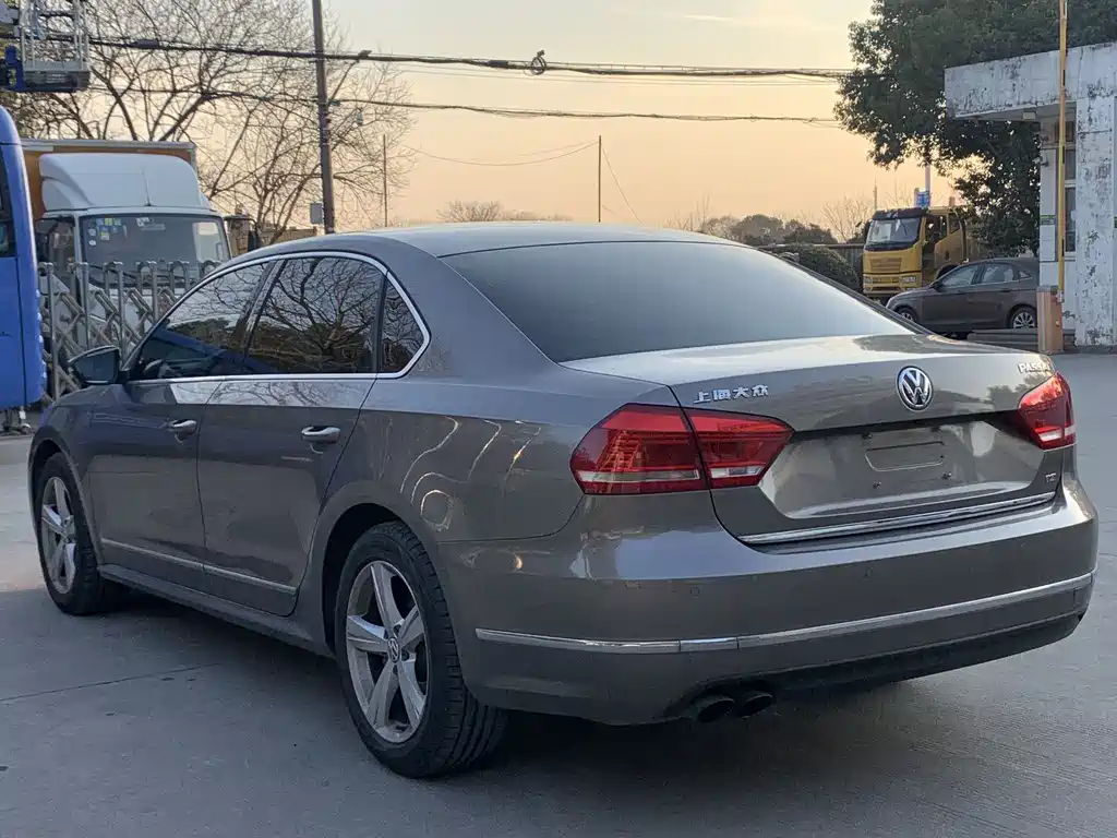 Volkswagen Passat 2015 — фото 14