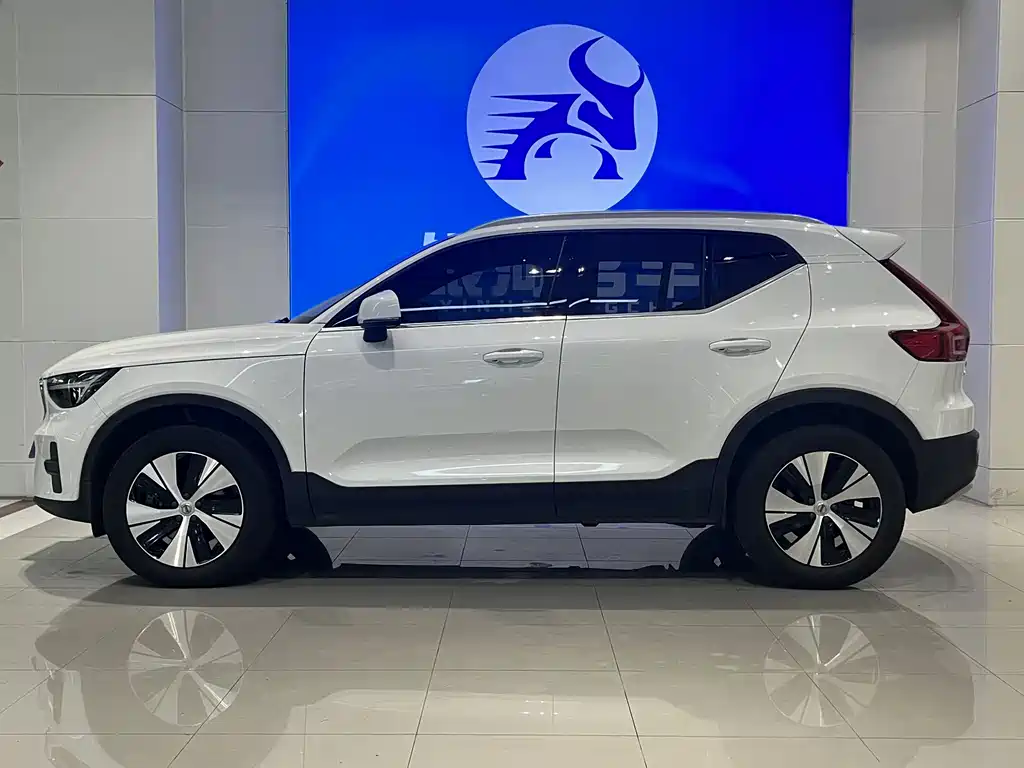Volvo XC40 2023