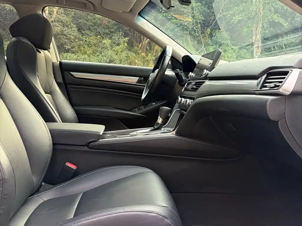Honda Accord 2021 — фото 14