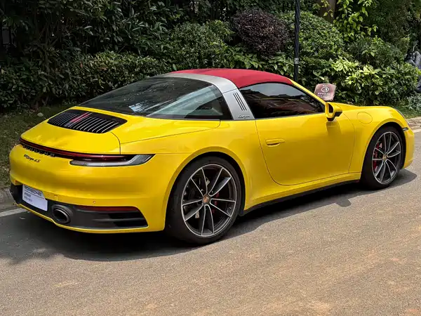 Porsche 911 2022
