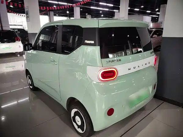 Wuling Hongguang MINIEV 2025