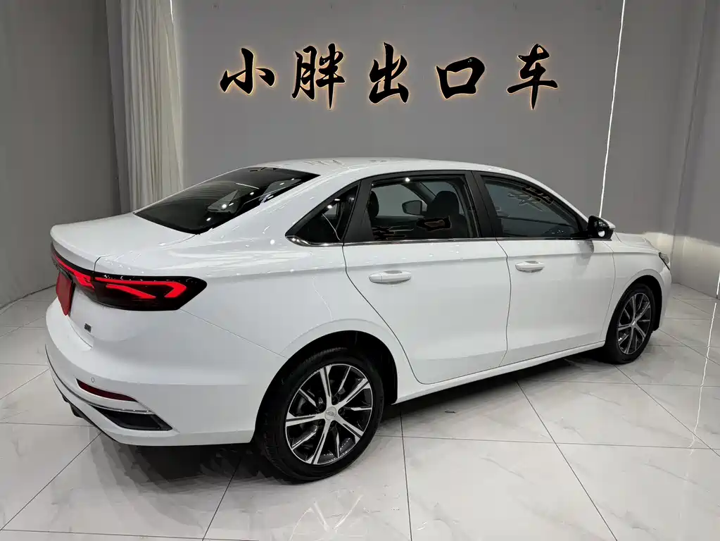 Geely Emgrand 2022 — фото 3