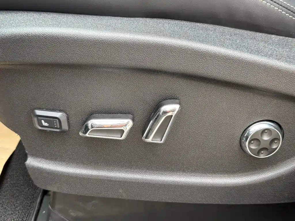 GAC Trumpchi M6 2022 — фото 4