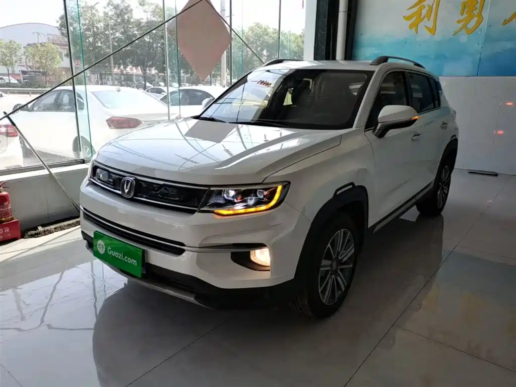 Changan CS35PLUS 2018 — фото 1