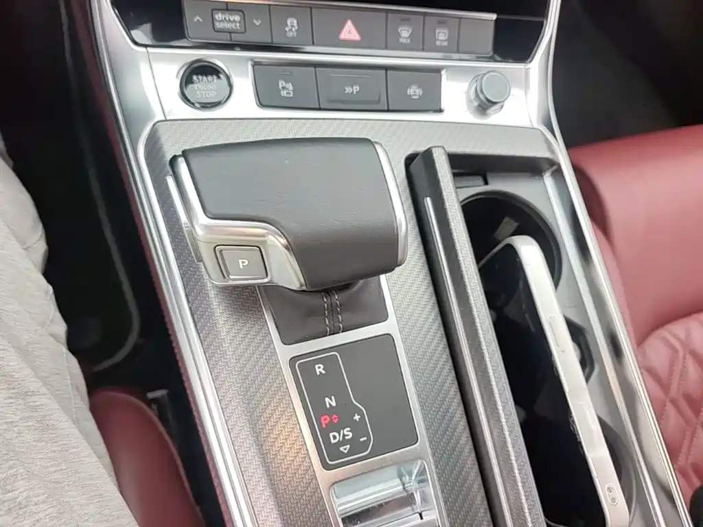 Audi A7L 2025 — фото 21
