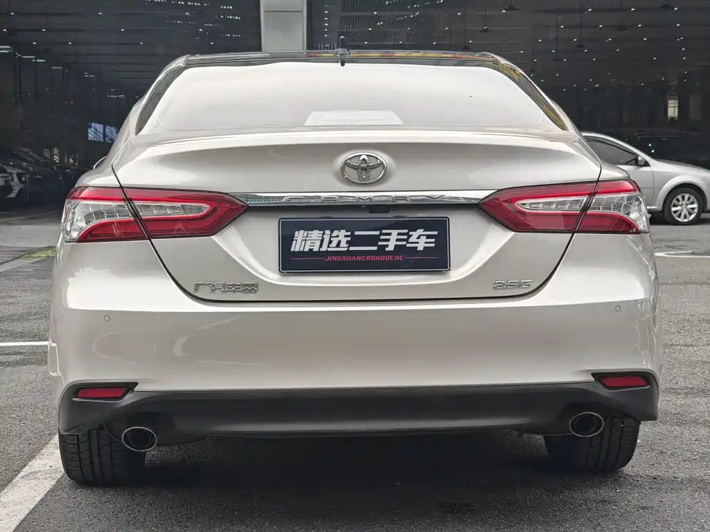 Toyota Camry 2022 — фото 15