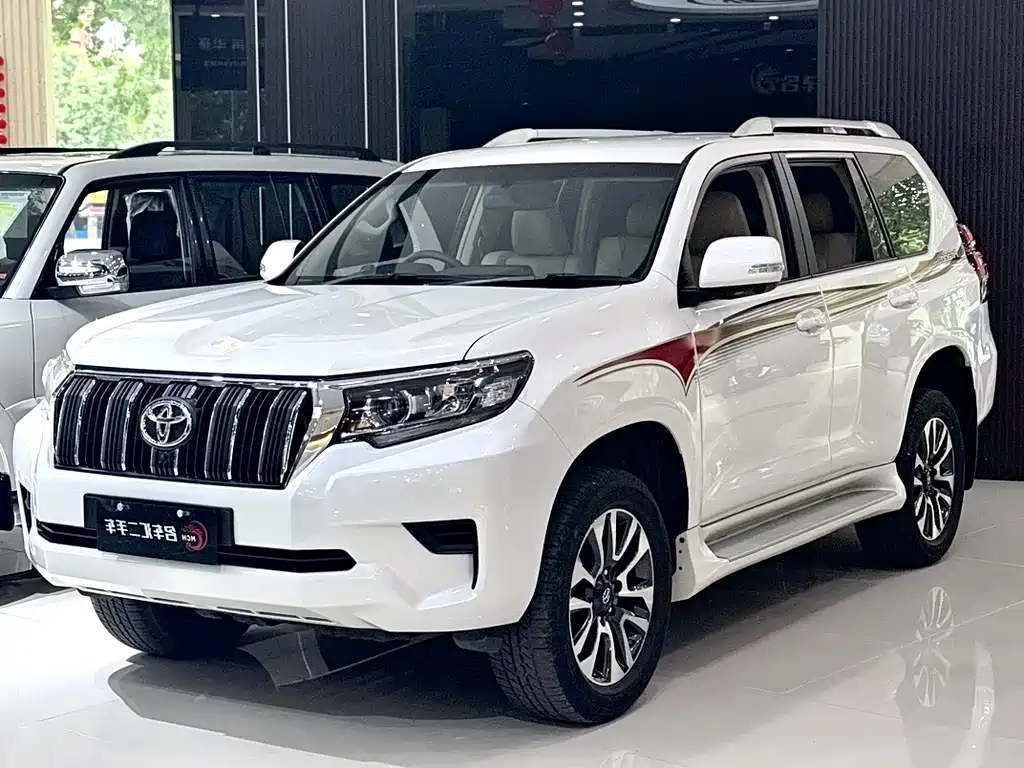 Toyota Prado 2024 — фото 1