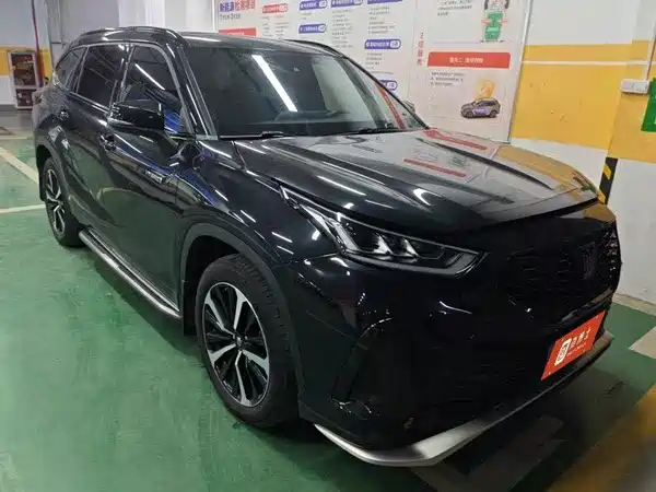 Toyota Crown Kluger 2024