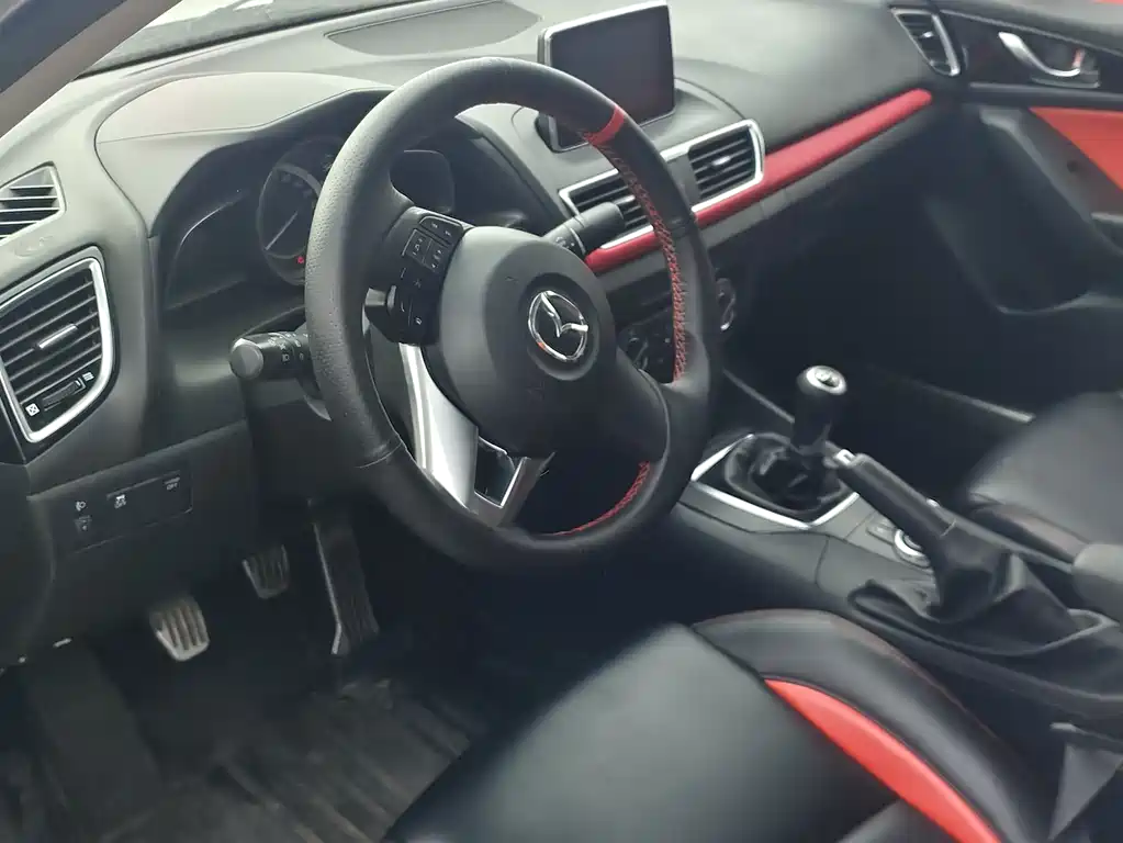 Mazda 3 Axela 2015 — фото 4
