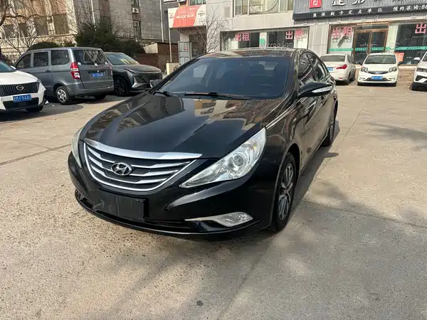 Hyundai Sonata 2011