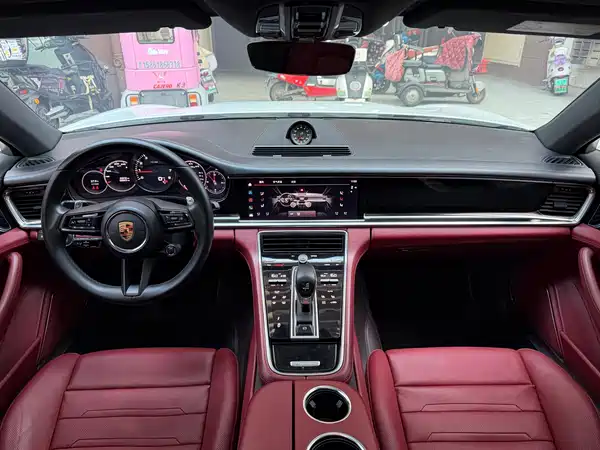 Porsche Panamera 2022