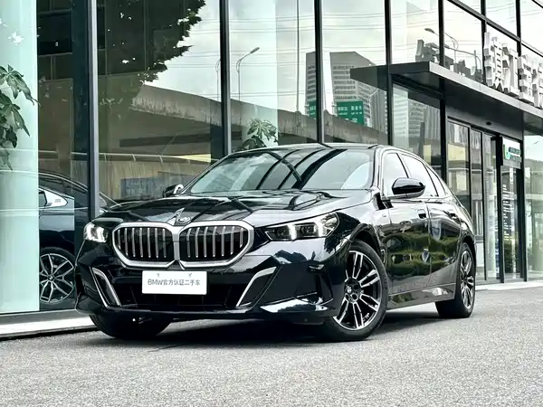 BMW 5 Series 2024