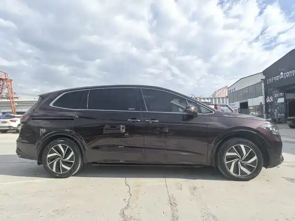 Volkswagen Viloran 2023