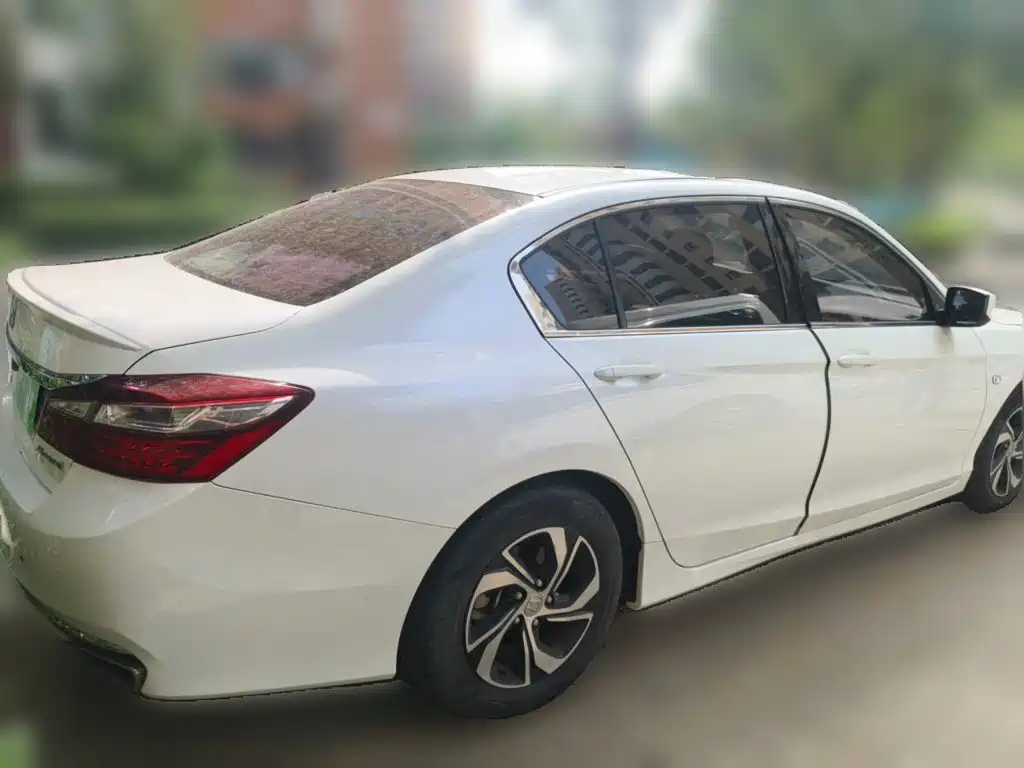 Honda Accord 2017 — фото 6