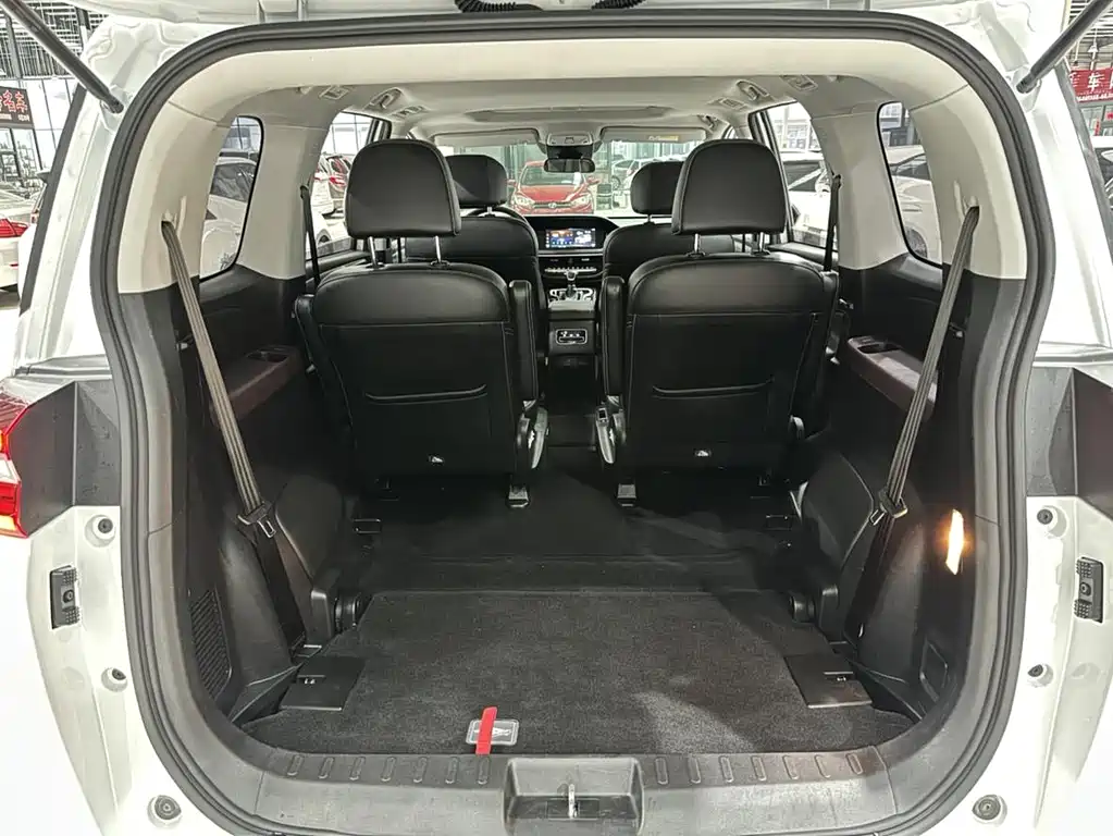 GAC Trumpchi M6 2022 — фото 14