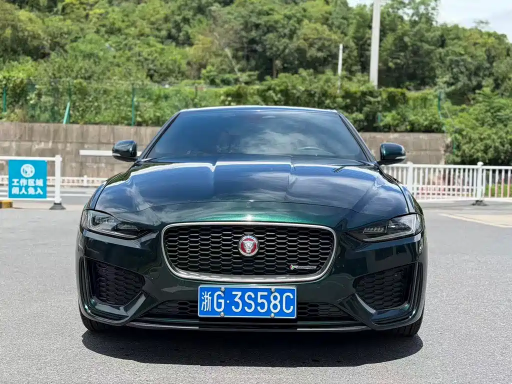 Jaguar XEL 2022 — фото 2