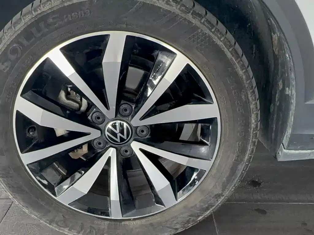 Volkswagen T-Roc 2023 — фото 14