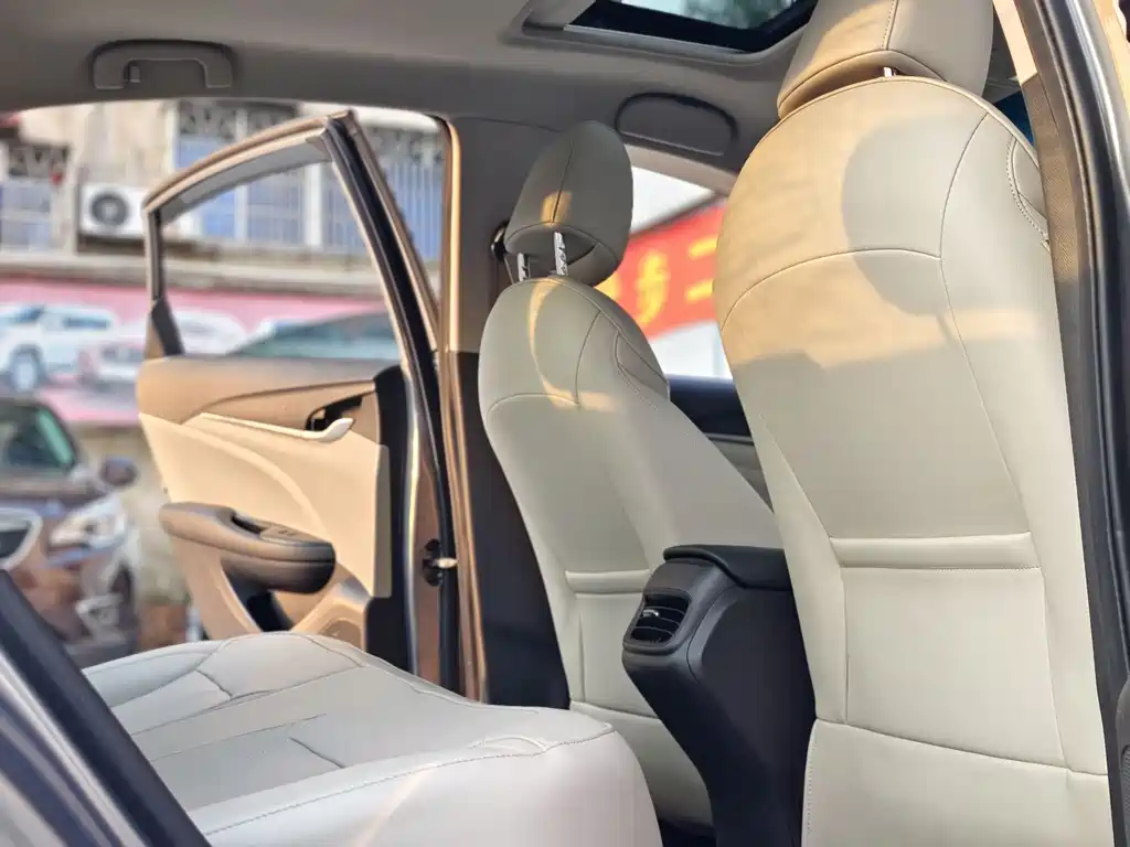 Buick Excelle 2018 — фото 13
