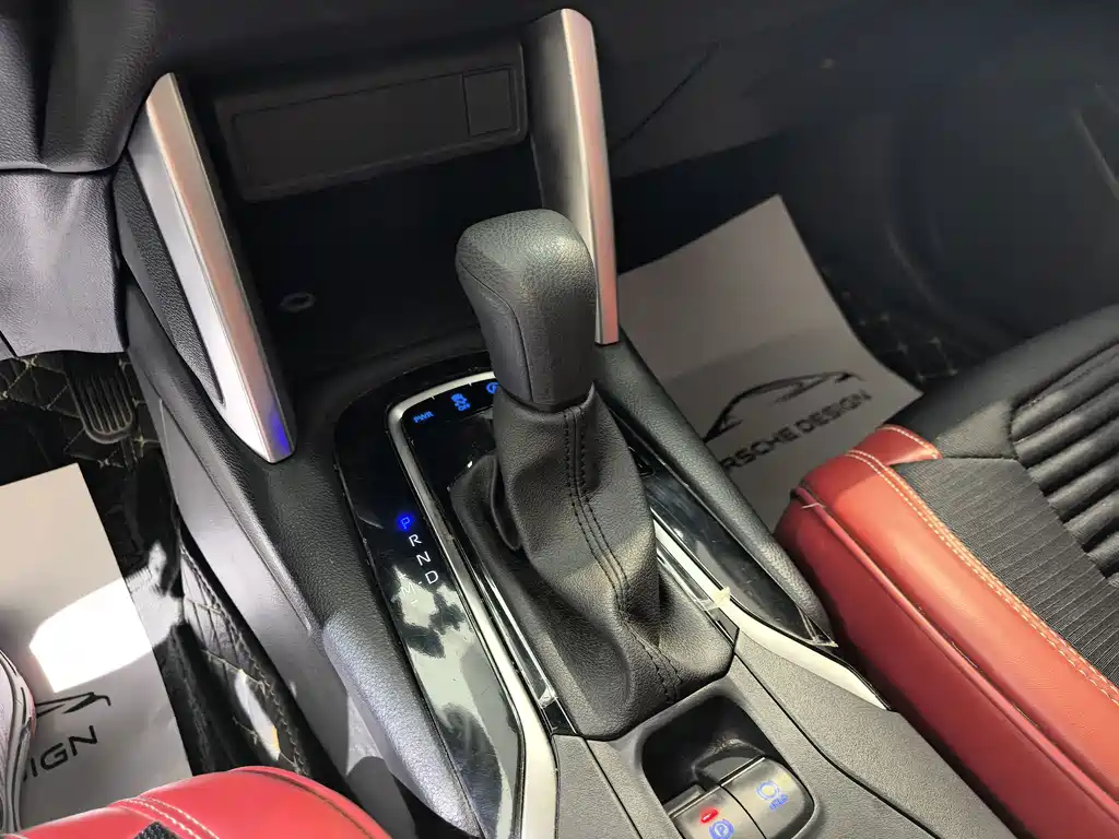 Toyota Corolla Cross 2023 — фото 10