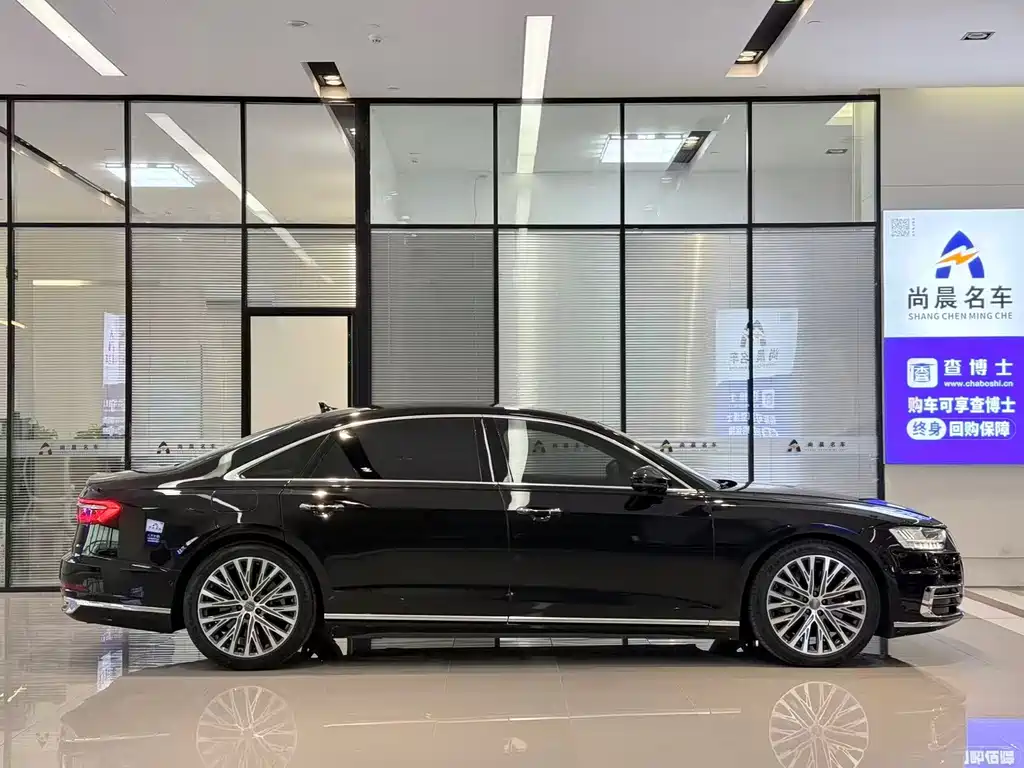 Audi A8 2018 — фото 17