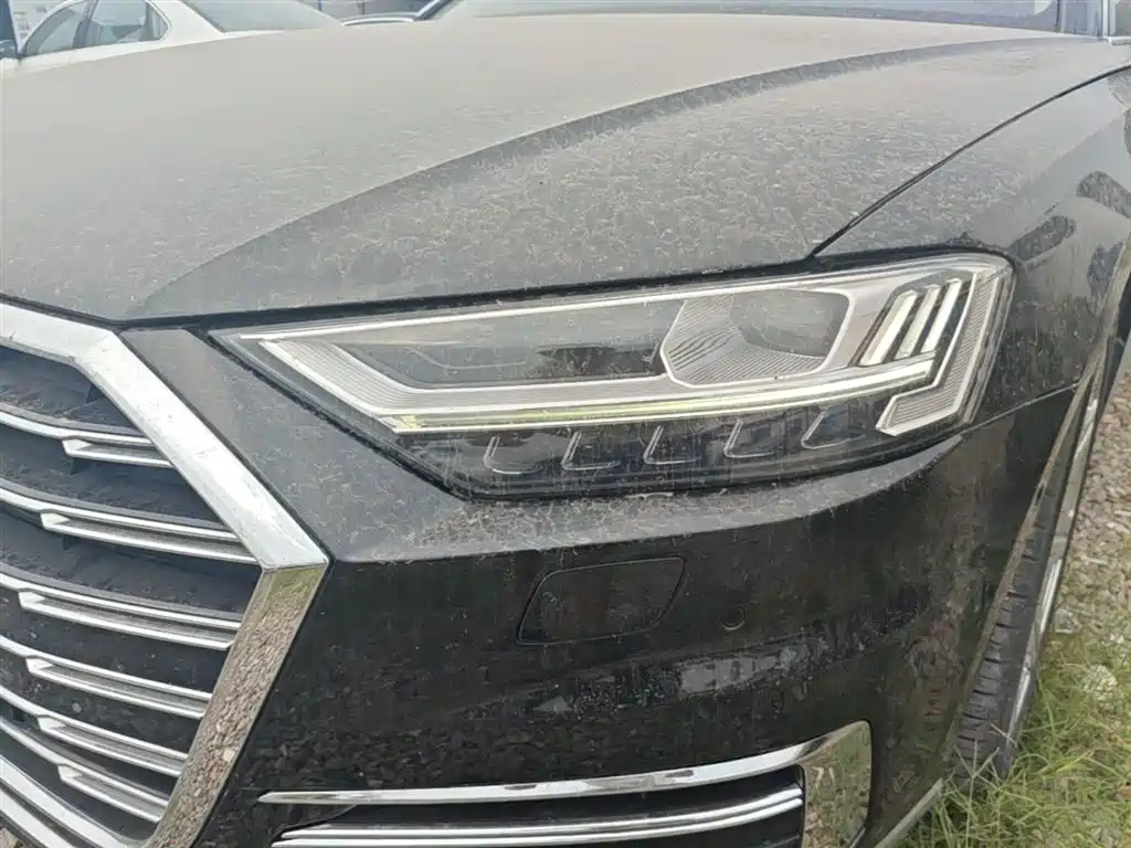 Audi A8 2021 — фото 24