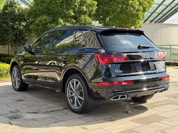 Audi Q5L 2023