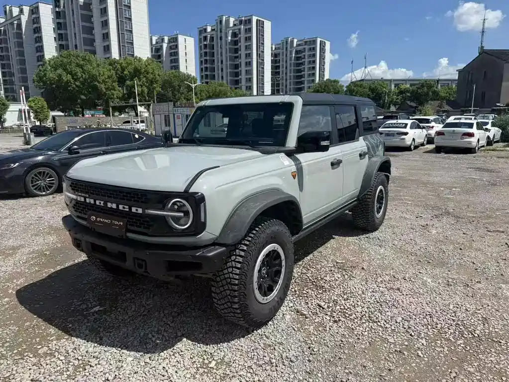 Ford Bronco 2025 — фото 1