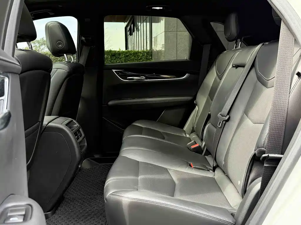Cadillac XT5 2020 — фото 12
