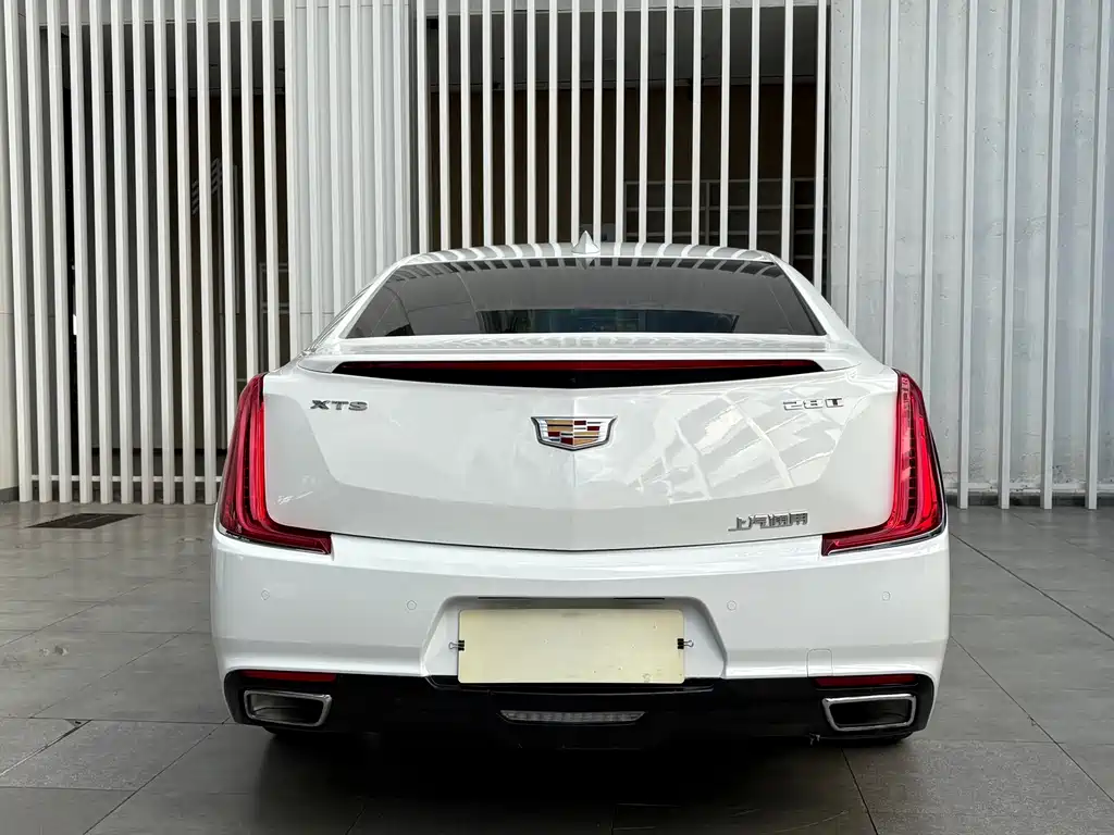 Cadillac XTS 2018 — фото 16