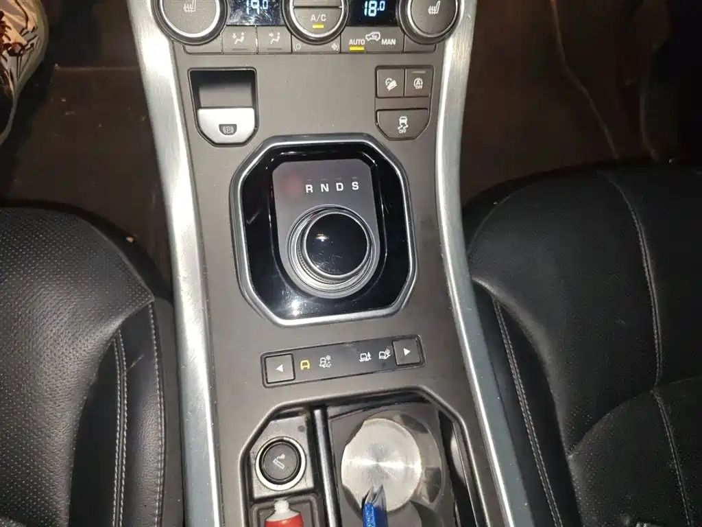 Land Rover Evoque 2018 — фото 7