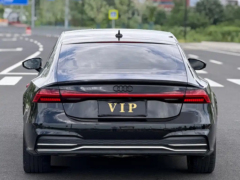 Audi A7 2023 — фото 9