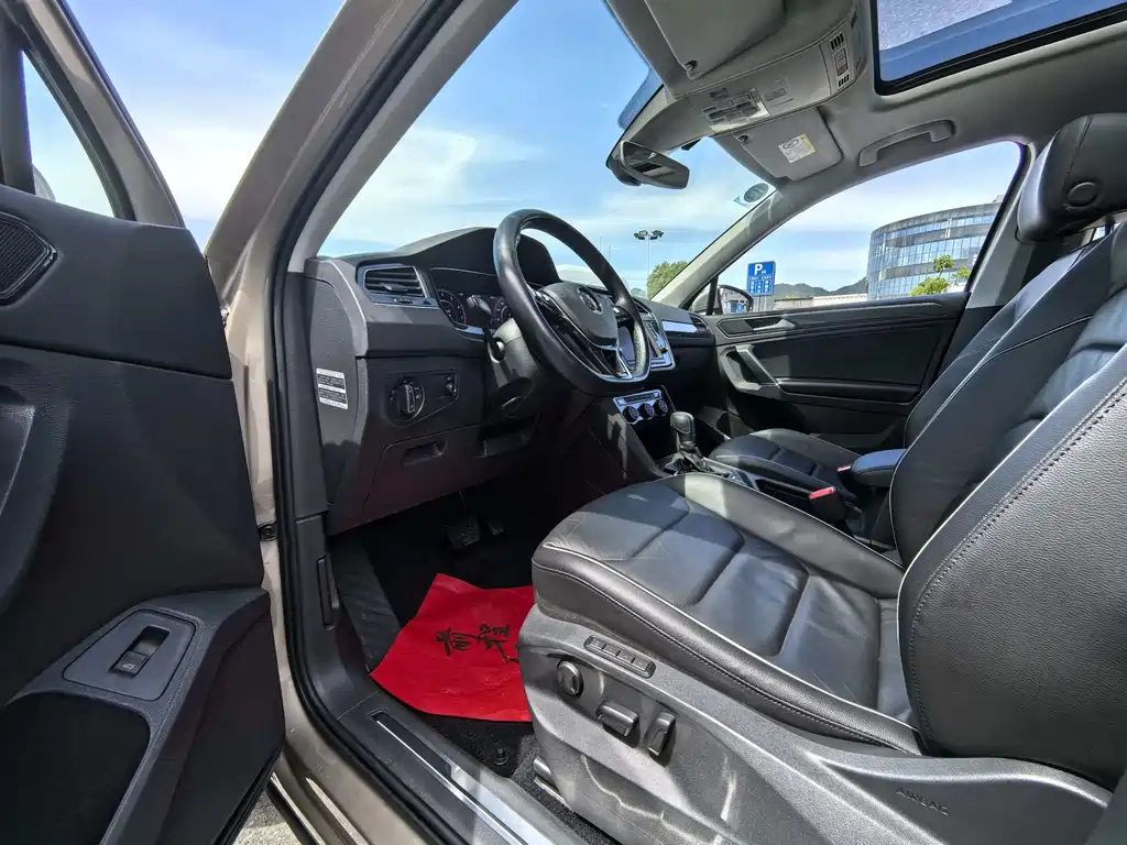 Volkswagen Tiguan 2017 — фото 4