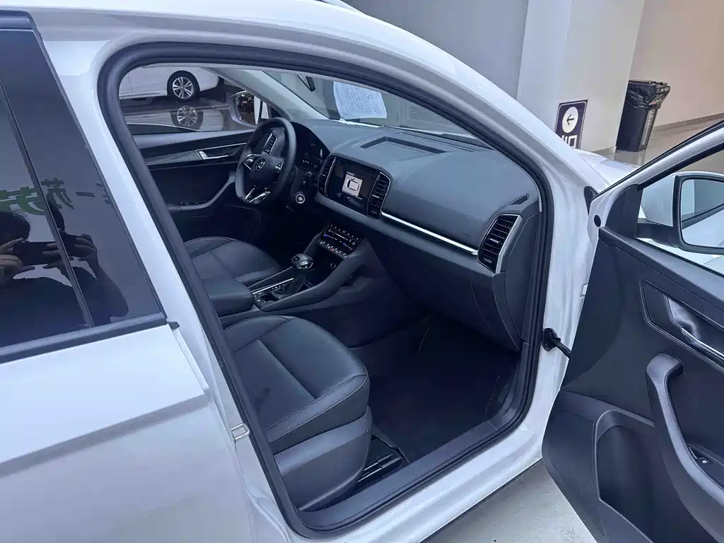Skoda Karoq 2022 — фото 11