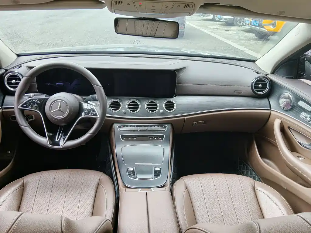 Mercedes-Benz E-Class 2023